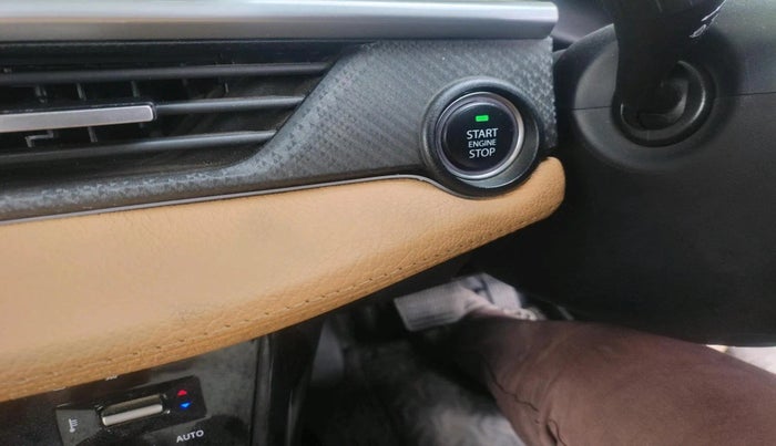 2024 Tata NEXON FEARLESS + SUNROOF DCA DUAL TONE 1.2 PETROL, Petrol, Automatic, 75,600 km, interior