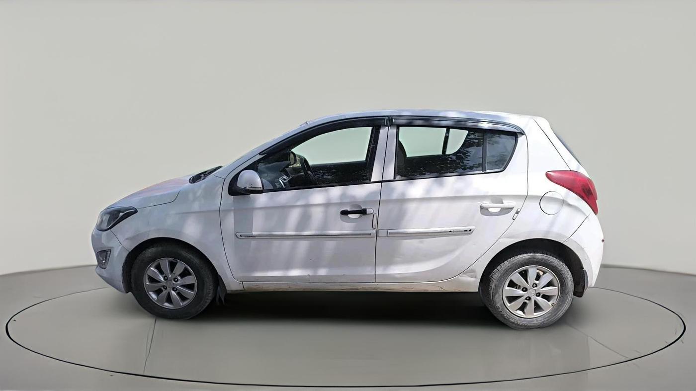 2014 Hyundai i20 SPORTZ 1.2, Petrol, Manual, 1,13,009 km, exterior