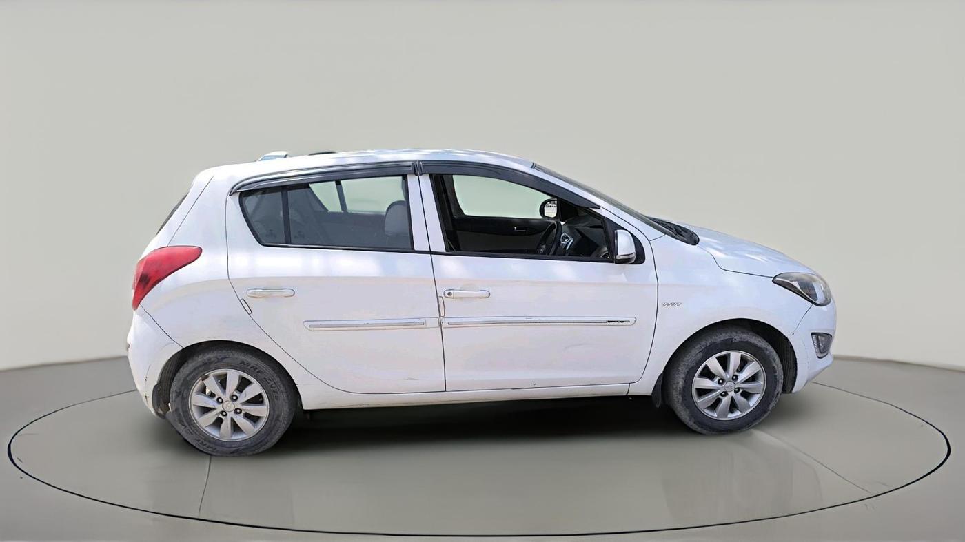 2014 Hyundai i20 SPORTZ 1.2, Petrol, Manual, 1,13,009 km, exterior