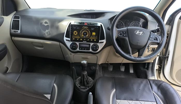 2014 Hyundai i20 SPORTZ 1.2, Petrol, Manual, 1,13,009 km, interior