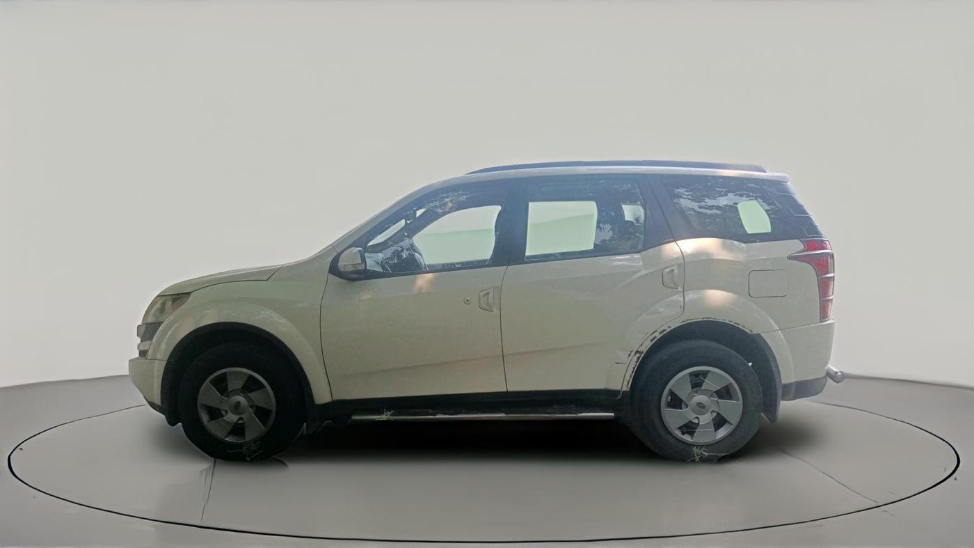 2014 Mahindra XUV500 W6, Diesel, Manual, 90,085 km, exterior