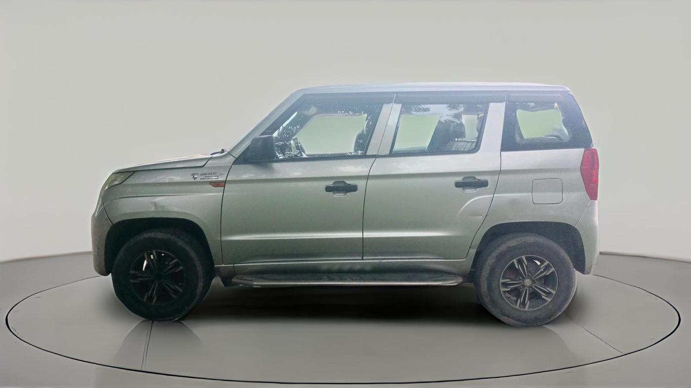2018 Mahindra TUV300 T4 PLUS, Diesel, Manual, 1,62,582 km, exterior