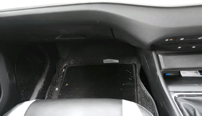 2023 Tata PUNCH PURE MT, Petrol, Manual, 19,227 km, interior