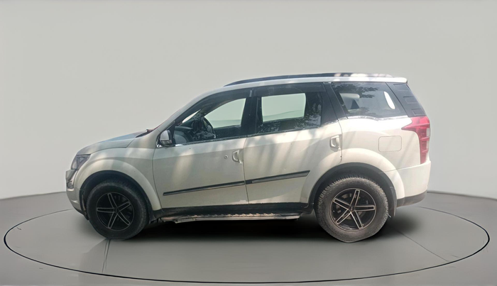 2015 Mahindra XUV500 W6, Diesel, Manual, 86,145 km, exterior