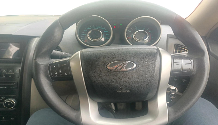 2015 Mahindra XUV500 W6, Diesel, Manual, 86,145 km, interior