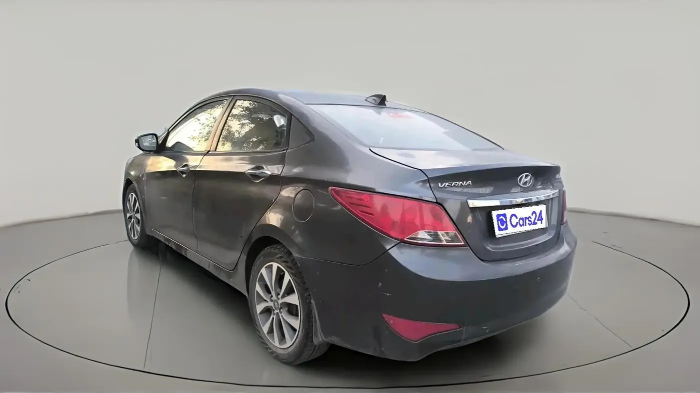 2016 Hyundai Verna FLUIDIC 4S1.6 VTVT SX O, Petrol, Manual, 98,400 km, exterior