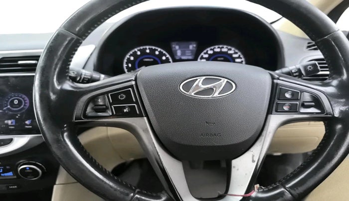 2016 Hyundai Verna FLUIDIC 4S1.6 VTVT SX O, Petrol, Manual, 98,210 km, interior