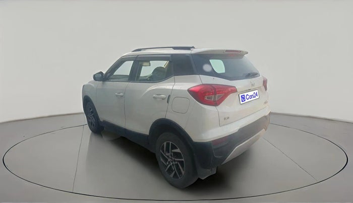 2023 Mahindra XUV300 W8 (O) 1.2 PETROL, Petrol, Manual, 1,04,447 km, exterior