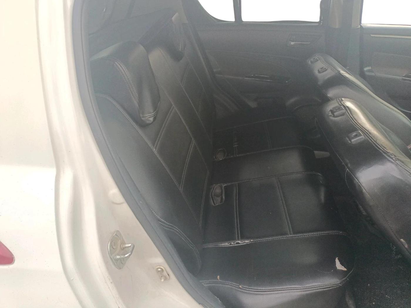 2011 Maruti Swift VDI, Diesel, Manual, 1,35,057 km, interior