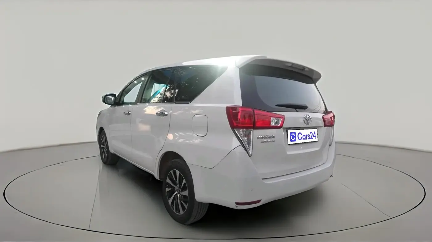 2022 Toyota Innova Crysta 2.4 VX 8 STR, Diesel, Manual, 89,788 km, exterior