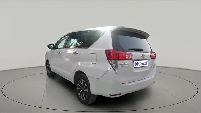 2022 Toyota Innova Crysta 2.4 VX 8 STR, Diesel, Manual, 89,788 km, exterior