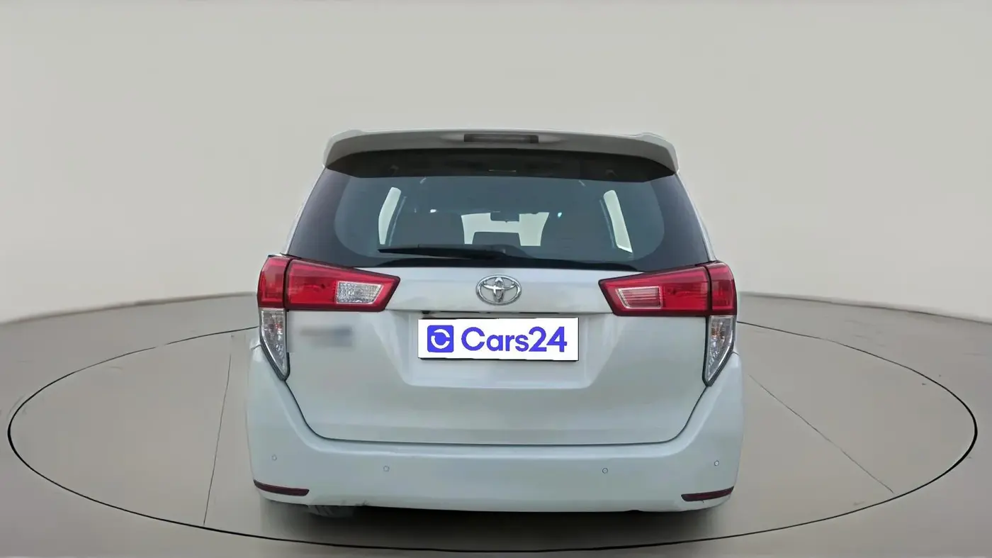 2022 Toyota Innova Crysta 2.4 VX 8 STR, Diesel, Manual, 89,788 km, exterior