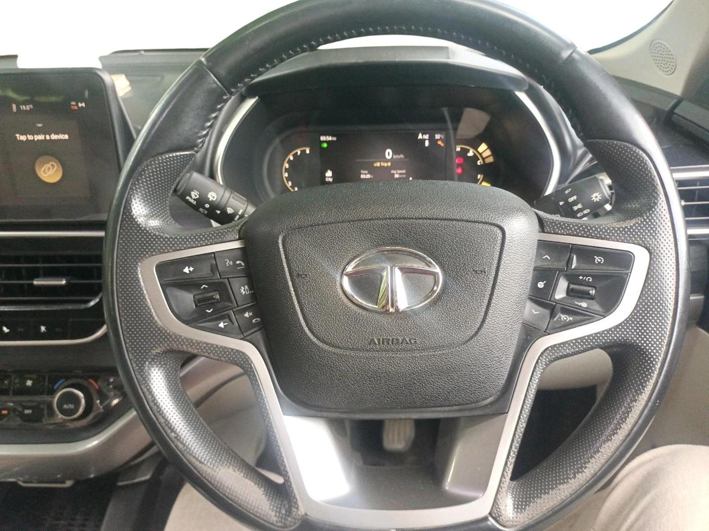 2023 Tata Safari XZ PLUS, Diesel, Manual, 68,477 km, interior