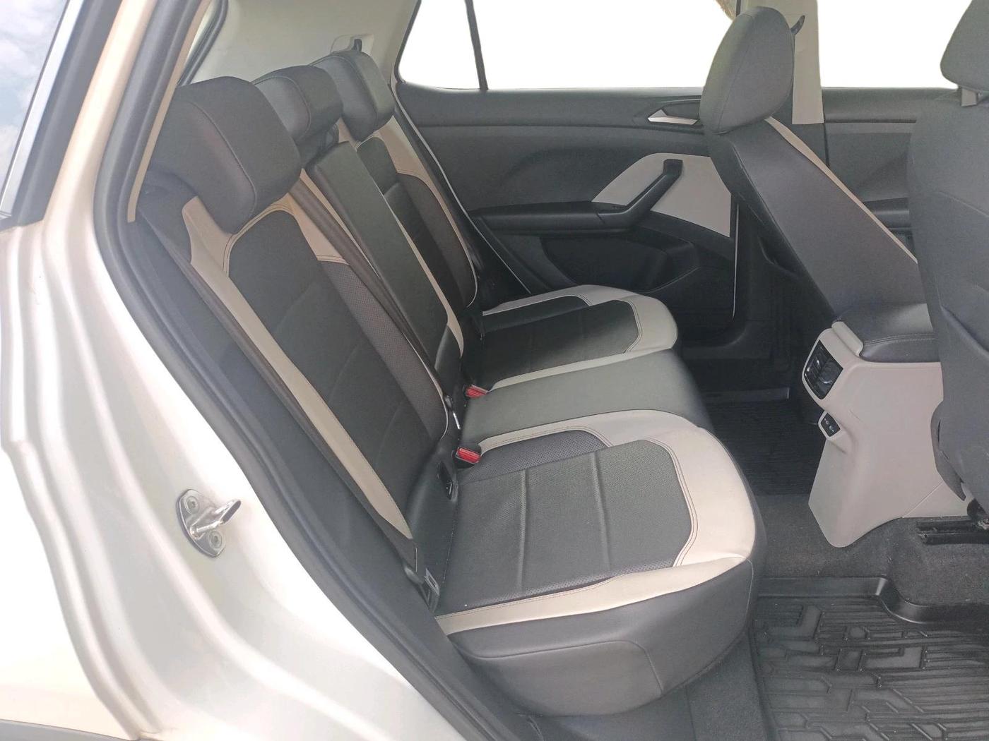 2023 Volkswagen TAIGUN GT PLUS 1.5 TSI DSG, Petrol, Automatic, 79,868 km, interior