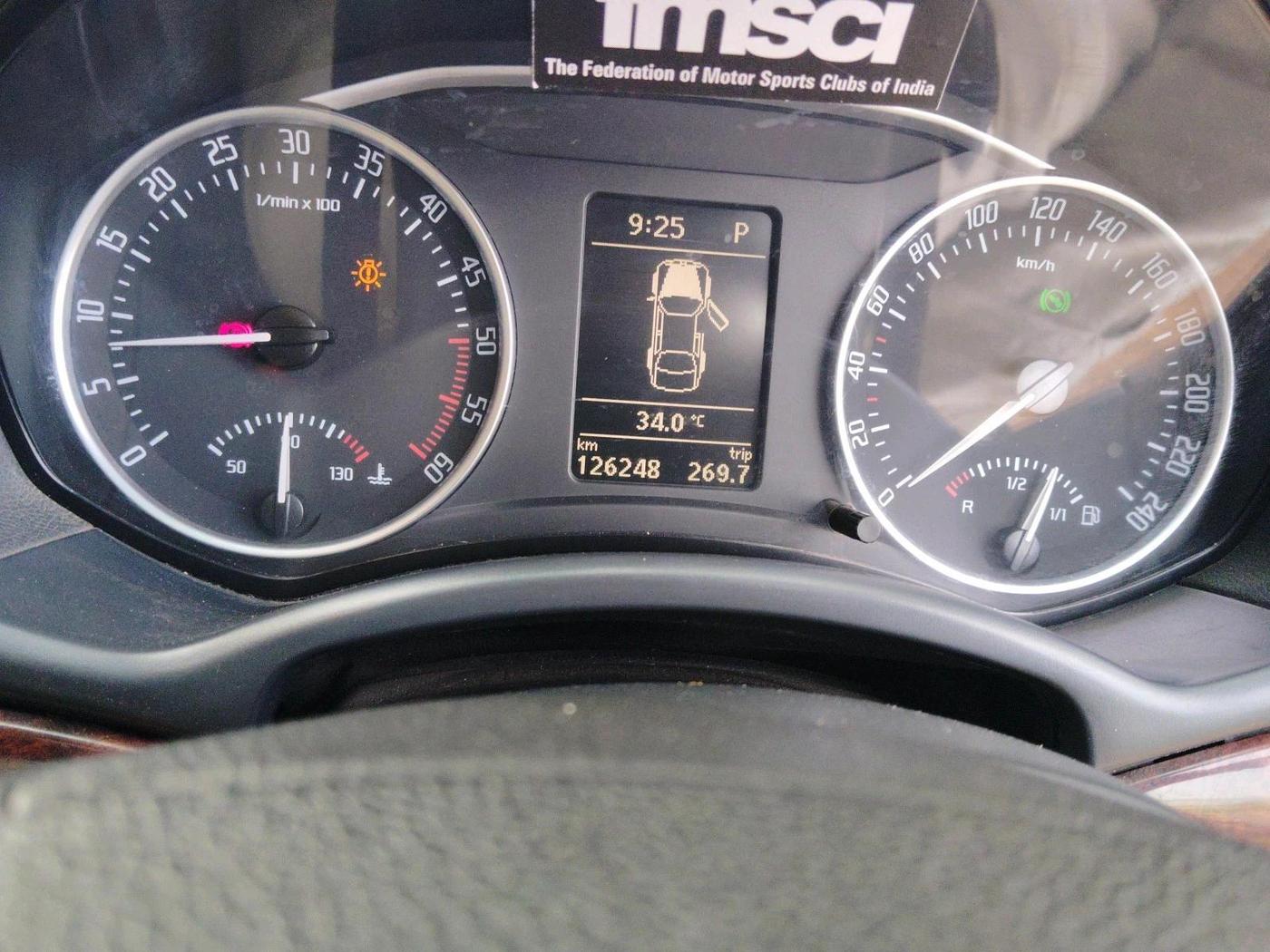 2011 Skoda Laura L&K 2.0 TDI AT, Diesel, Automatic, 1,26,248 km, interior