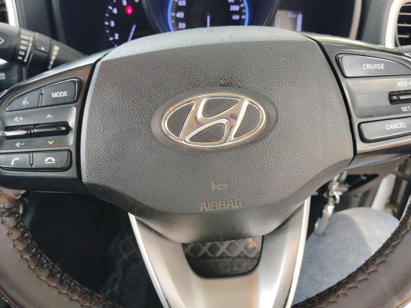 2021 Hyundai VENUE SX 1.5 CRDI, Diesel, Manual, 1,23,749 km, interior
