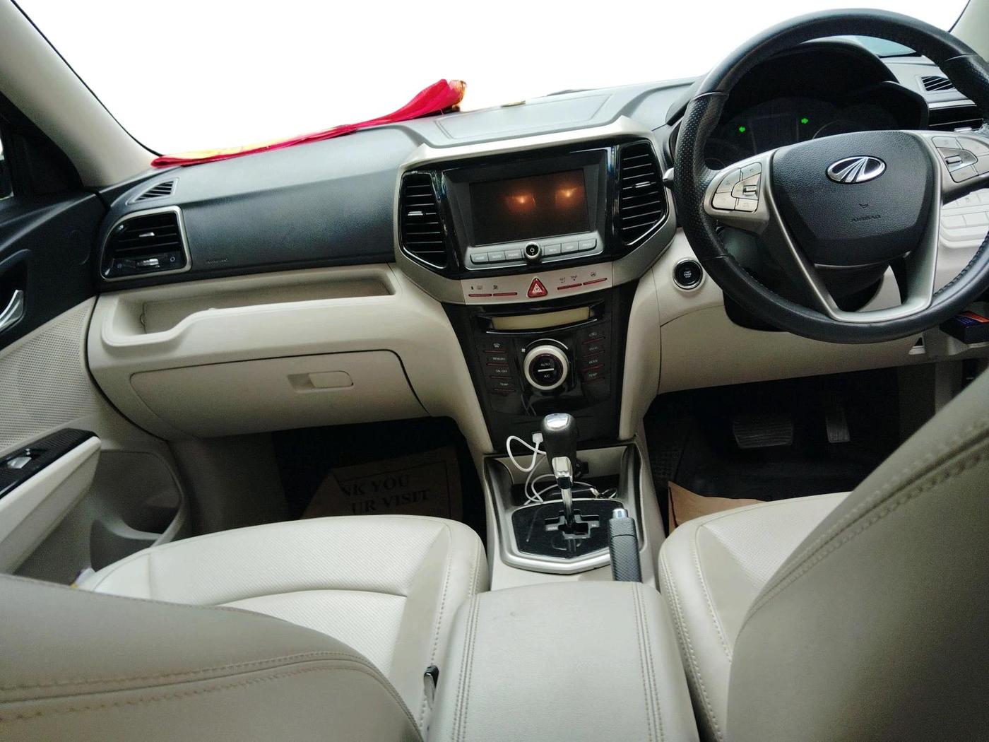 2021 Mahindra XUV300 W8 (O) 1.2 PETROL AMT, Petrol, Automatic, 46,438 km, interior