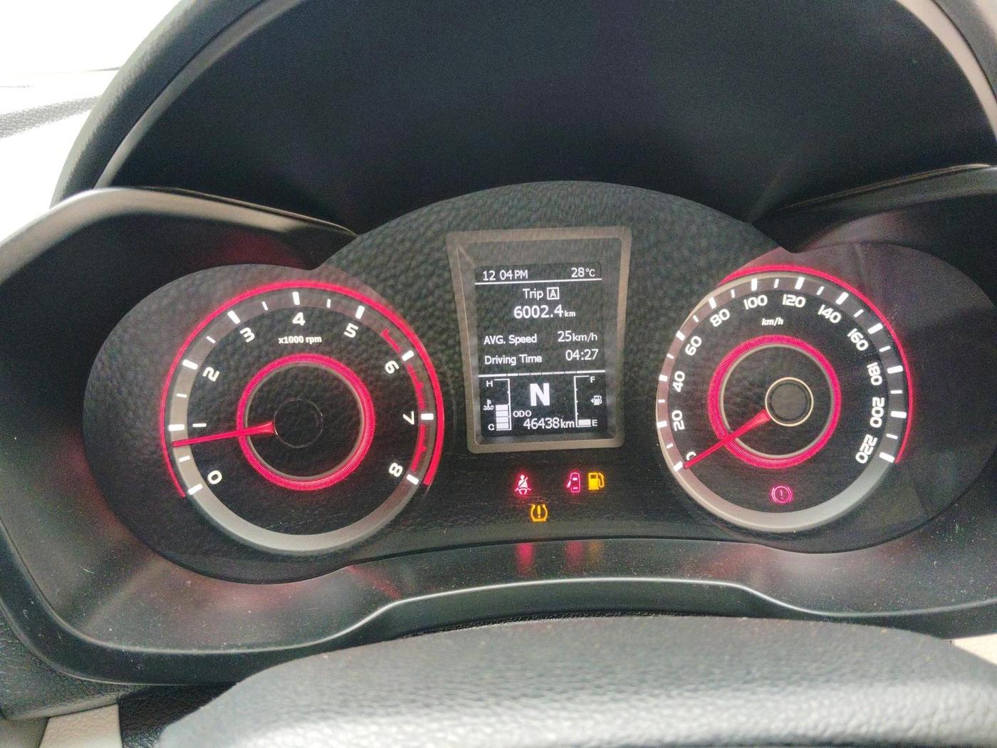 2021 Mahindra XUV300 W8 (O) 1.2 PETROL AMT, Petrol, Automatic, 46,438 km, interior