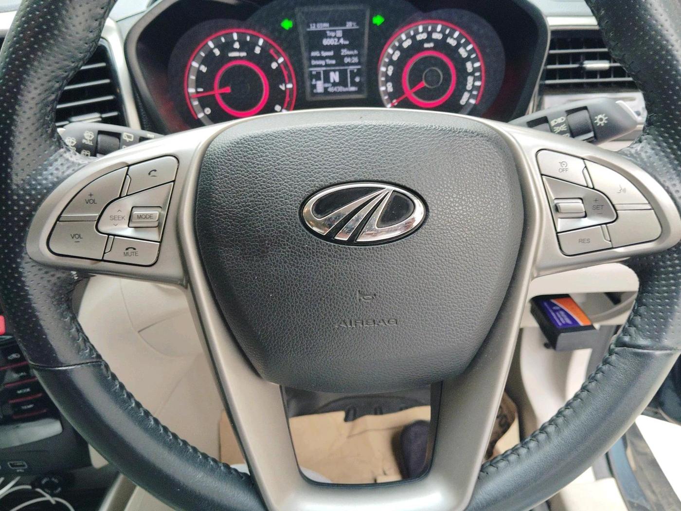 2021 Mahindra XUV300 W8 (O) 1.2 PETROL AMT, Petrol, Automatic, 46,438 km, interior