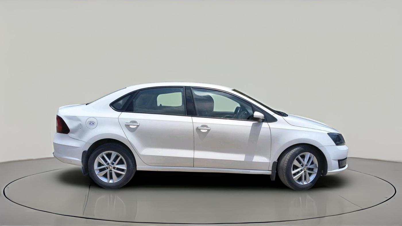 2018 Skoda Rapid STYLE 1.5 TDI AT, Diesel, Automatic, 1,04,189 km, exterior