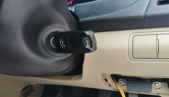 2012 Hyundai Verna FLUIDIC 1.6 CRDI EX, Diesel, Manual, 2,08,167 km, interior