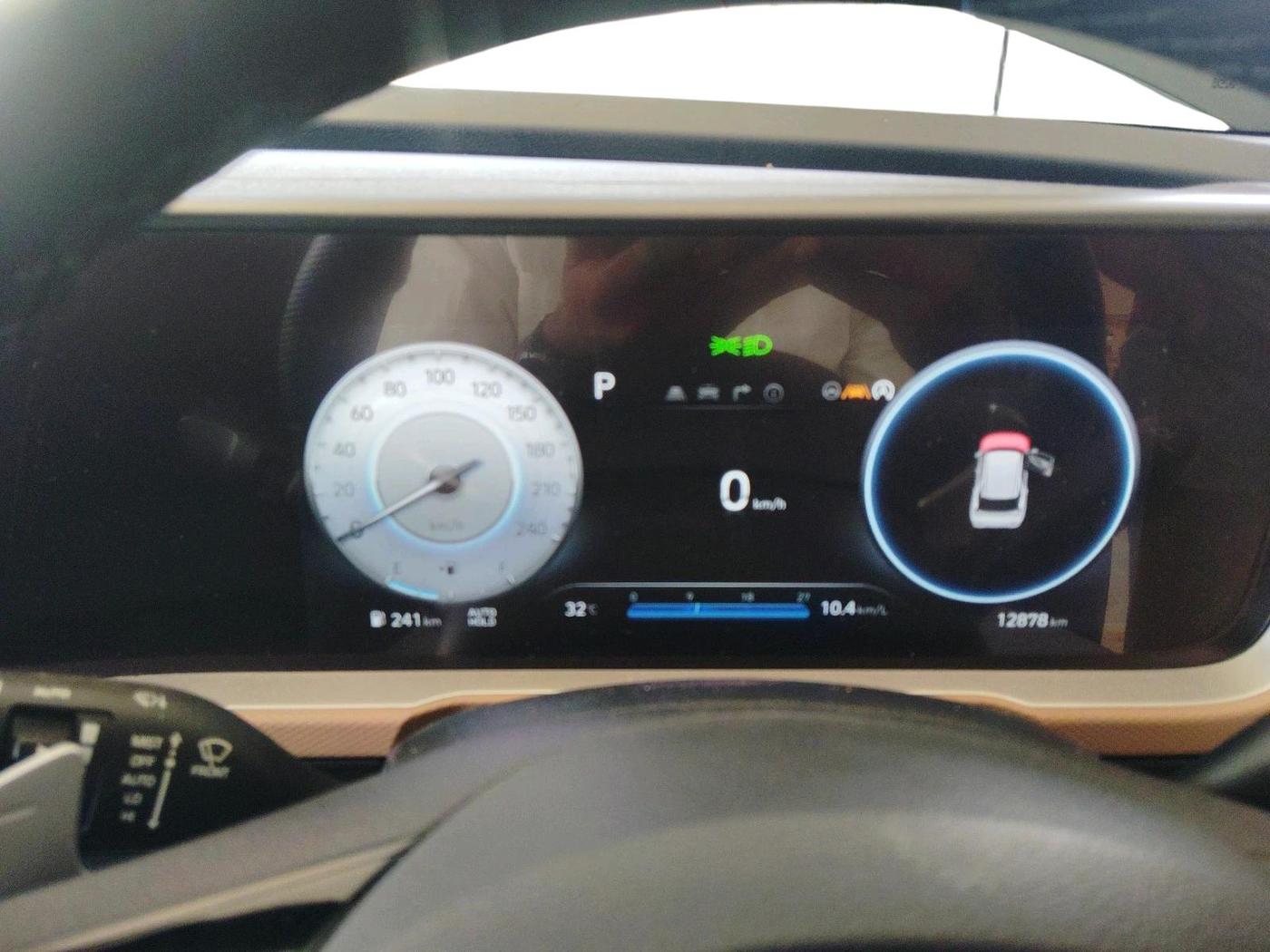 2025 Hyundai ALCAZAR Signature 6 STR 1.5 Turbo GDi Petrol DCT, Petrol, Automatic, 14,000 km, interior