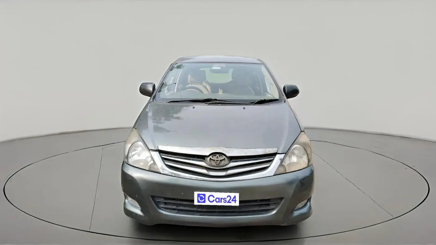 2010 Toyota Innova V 2.5 7 STR, Diesel, Manual, 2,69,828 km, exterior