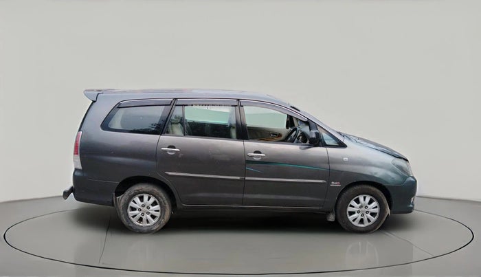 2010 Toyota Innova V 2.5 7 STR, Diesel, Manual, 2,69,828 km, exterior