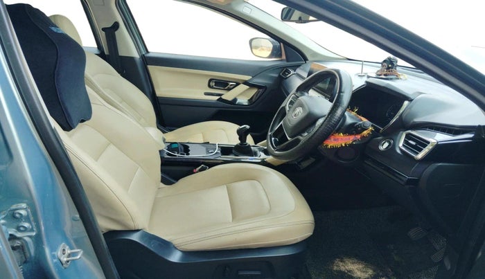 2021 Tata Safari XZ PLUS 6 S, Diesel, Manual, 1,40,476 km, interior