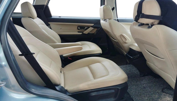 2021 Tata Safari XZ PLUS 6 S, Diesel, Manual, 1,40,476 km, interior