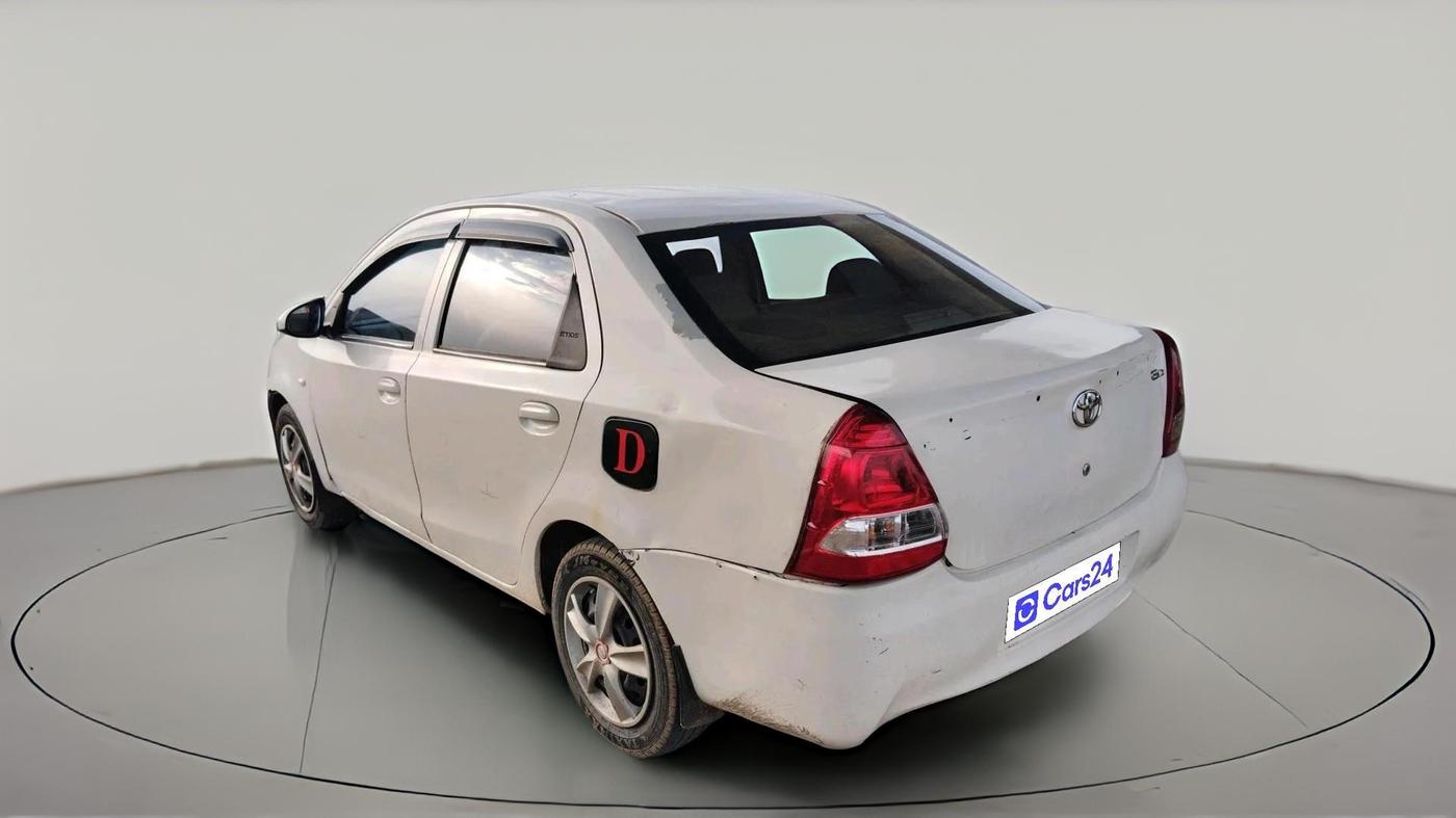 2015 Toyota Etios GD, Diesel, Manual, 1,25,003 km, exterior