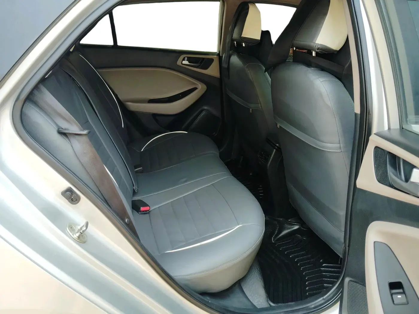 2018 Hyundai Elite i20 ASTA 1.2 (O), Petrol, Manual, 99,745 km, interior