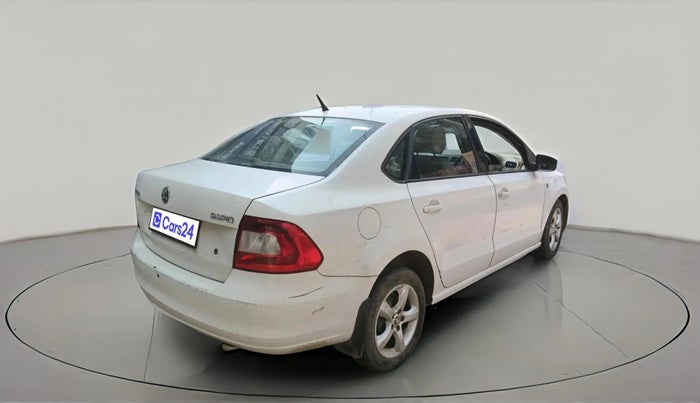 2015 Skoda Rapid AMBITION 1.5 TDI AT, Diesel, Automatic, 1,67,721 km, exterior