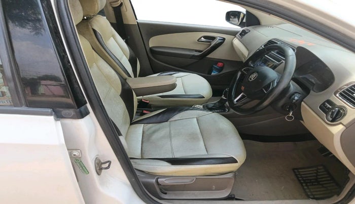 2015 Skoda Rapid AMBITION 1.5 TDI AT, Diesel, Automatic, 1,67,721 km, interior