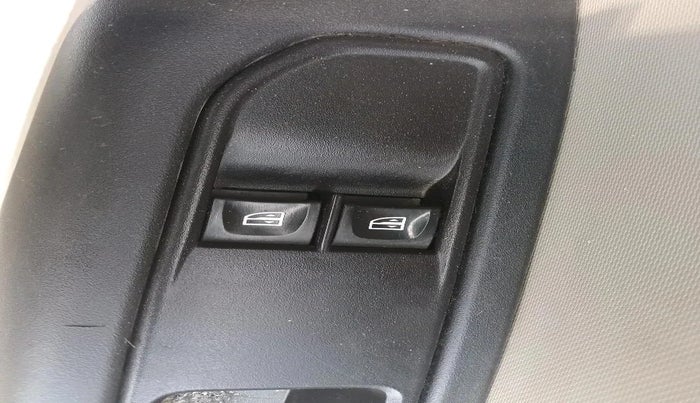 2023 Renault TRIBER RXL MT, Petrol, Manual, 49,283 km, interior