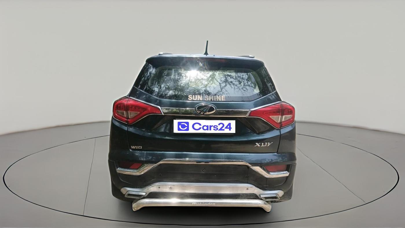 2022 Mahindra XUV300 W4 1.2 PETROL, Petrol, Manual, 88,709 km, exterior