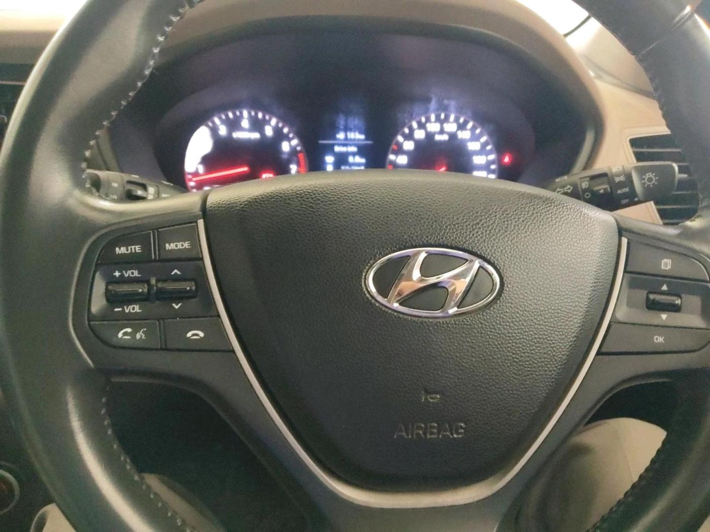 2019 Hyundai Elite i20 ASTA 1.2 (O), Petrol, Manual, 48,198 km, interior