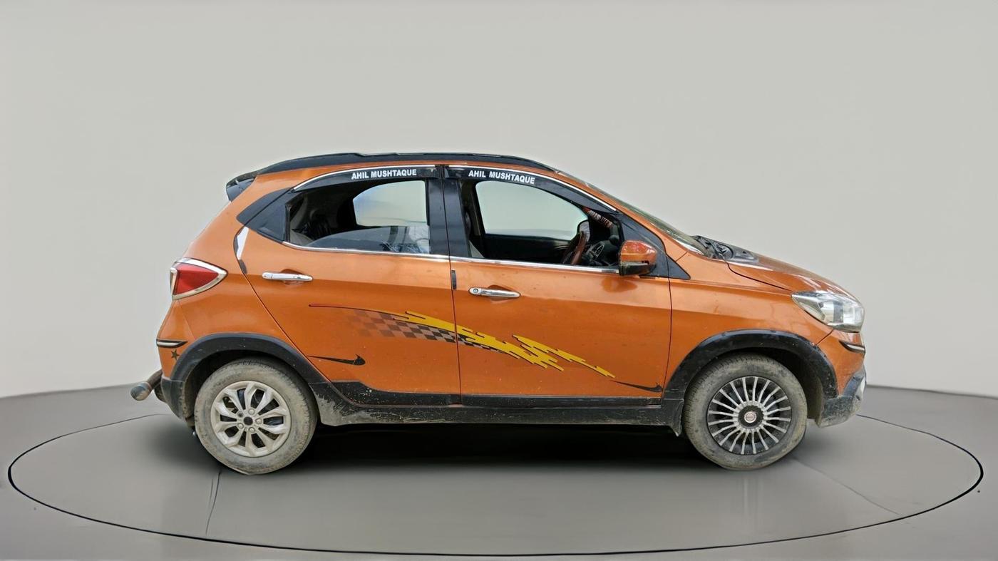 2018 Tata TIAGO NRG PETROL, Petrol, Manual, 78,647 km, exterior