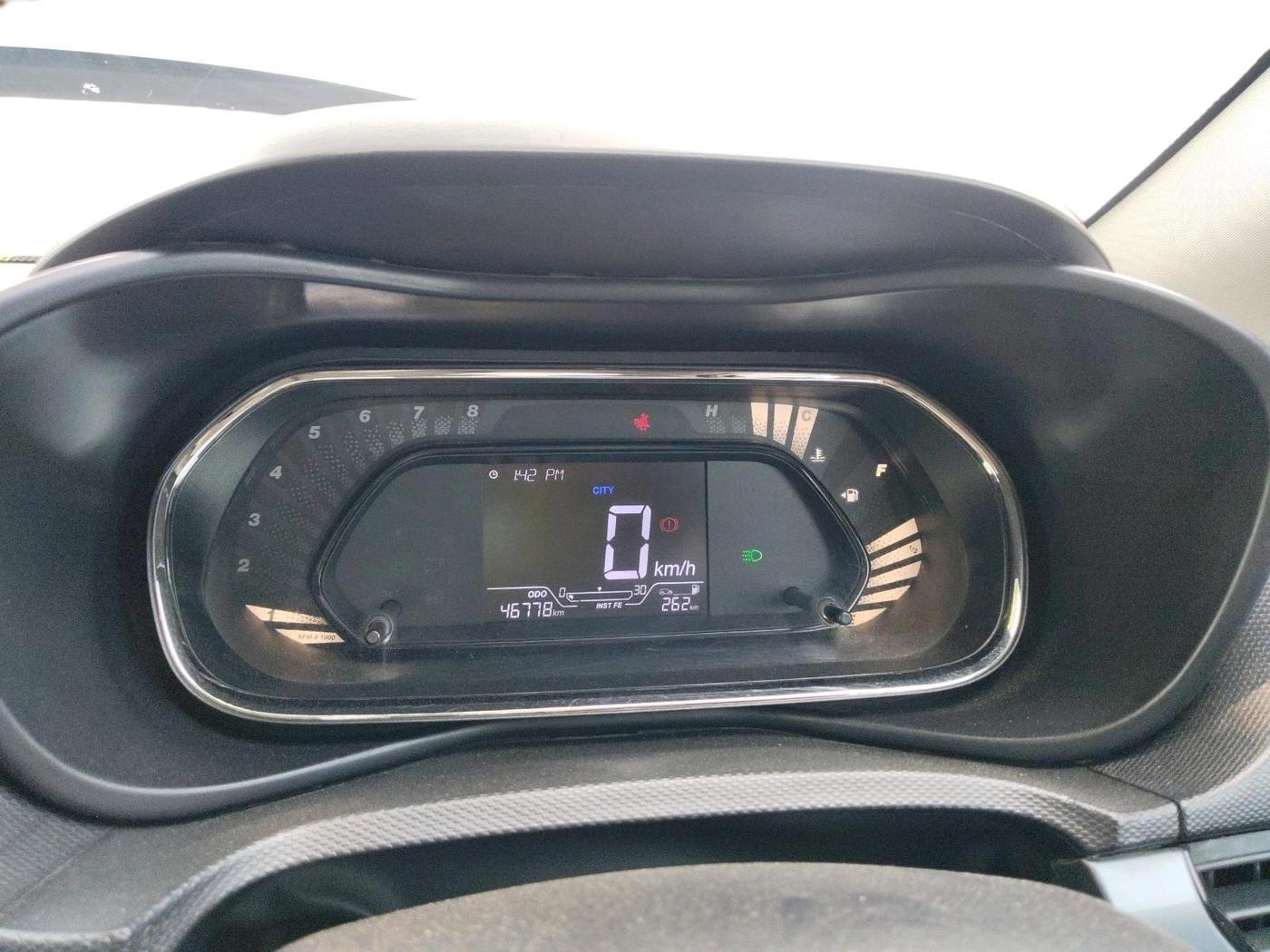 2023 Tata NEXON XM SUNROOF PETROL, Petrol, Manual, 46,778 km, interior