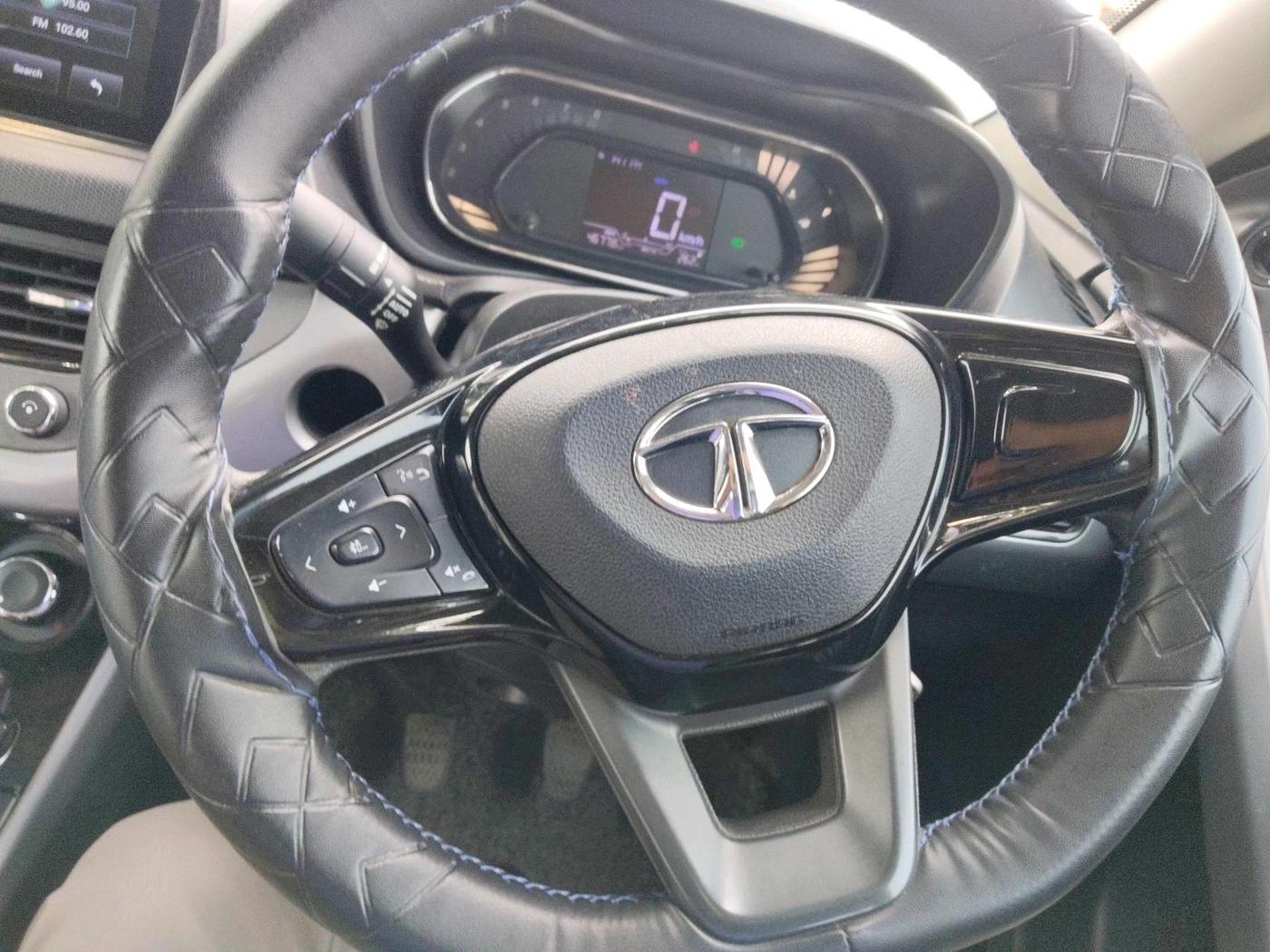 2023 Tata NEXON XM SUNROOF PETROL, Petrol, Manual, 46,778 km, interior