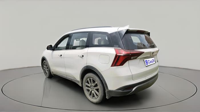 2022 Mahindra XUV700 AX 7 LUXURY D AT 7 STR, Diesel, Automatic, 57,130 km, exterior
