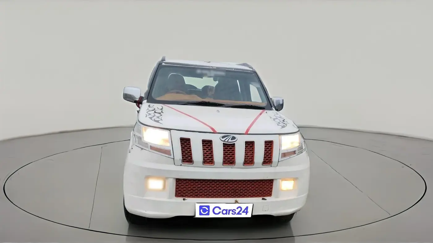 2016 Mahindra TUV300 T8, Diesel, Manual, 1,62,368 km, exterior