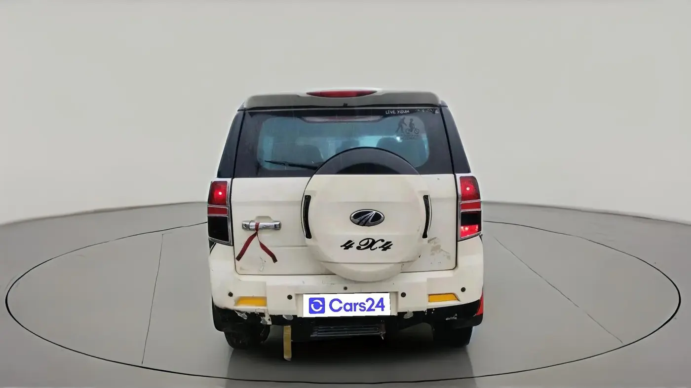 2016 Mahindra TUV300 T8, Diesel, Manual, 1,62,368 km, exterior