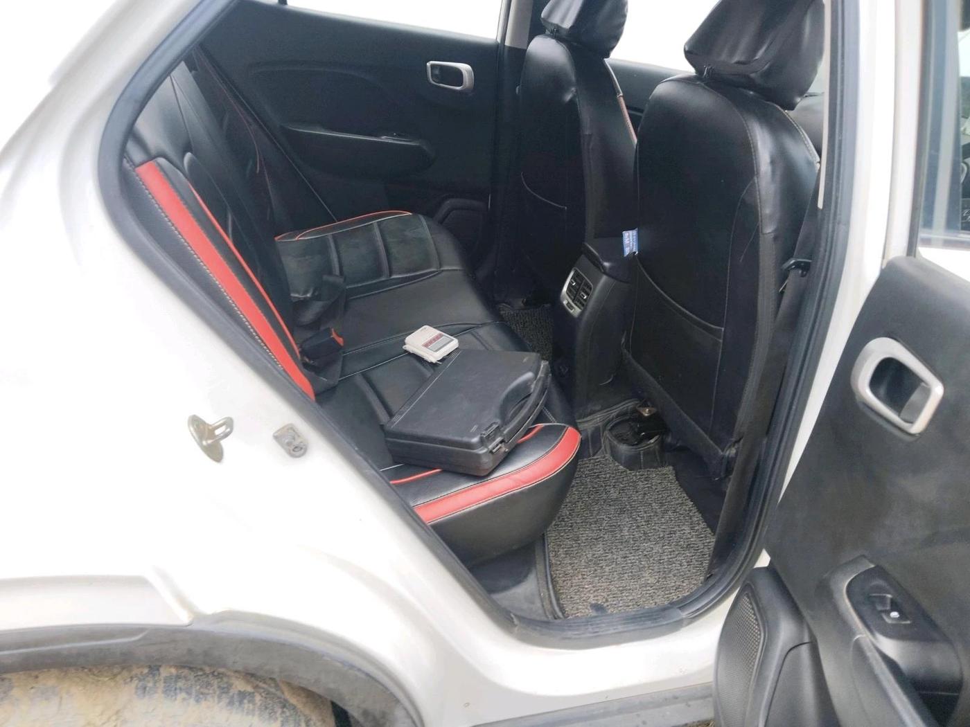 2019 Hyundai VENUE SX PLUS 1.0 TURBO DCT, Petrol, Automatic, 41,170 km, interior