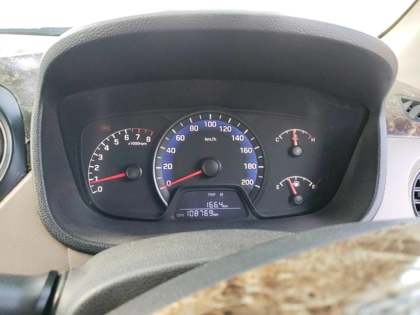 2014 Hyundai Xcent SX 1.2, Petrol, Manual, 1,08,769 km, interior