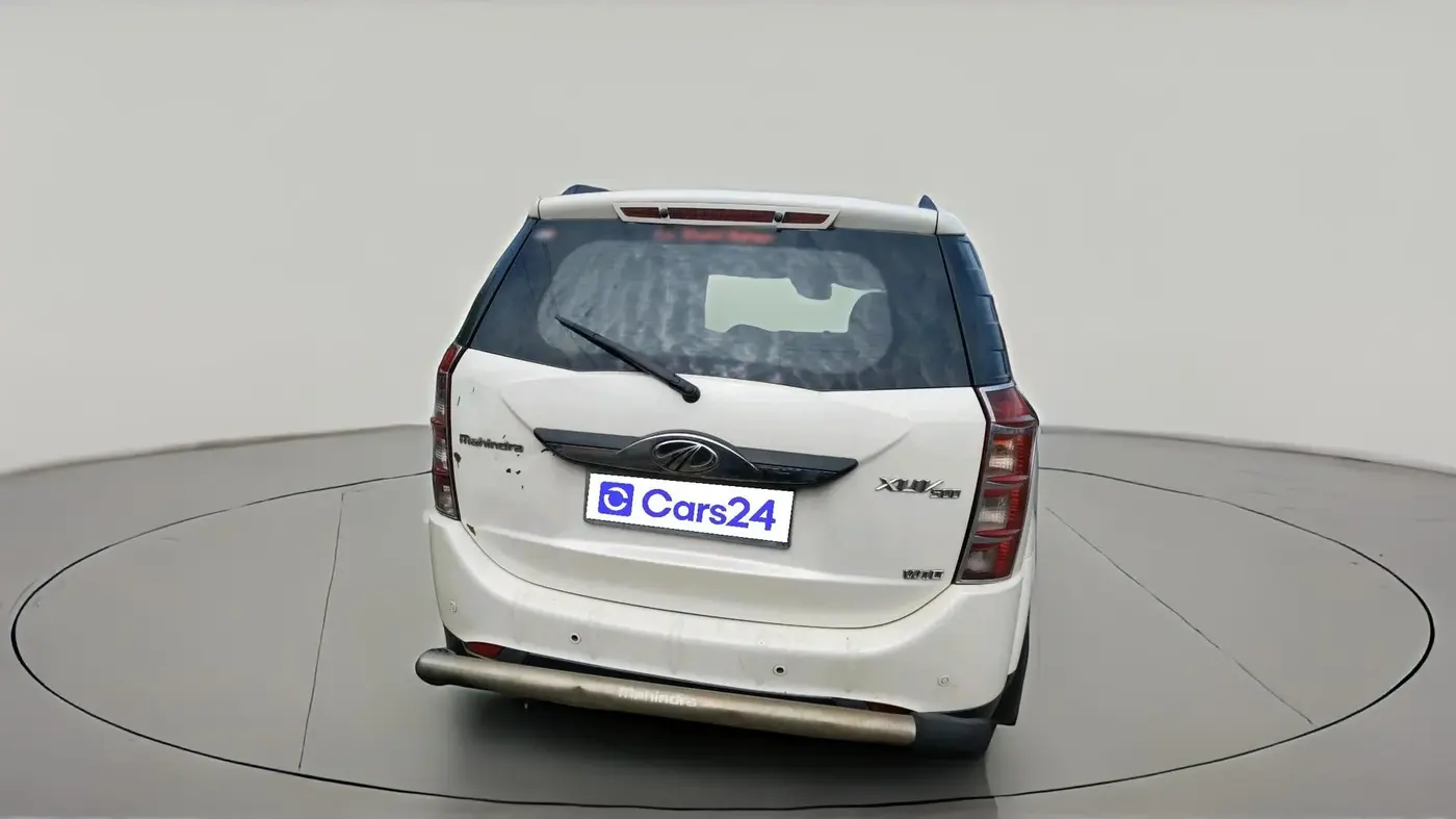 2017 Mahindra XUV500 W10, Diesel, Manual, 1,44,785 km, exterior
