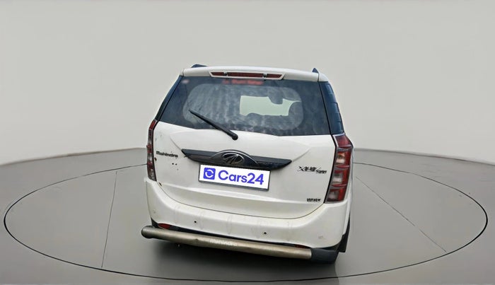 2017 Mahindra XUV500 W10, Diesel, Manual, 1,44,785 km, exterior