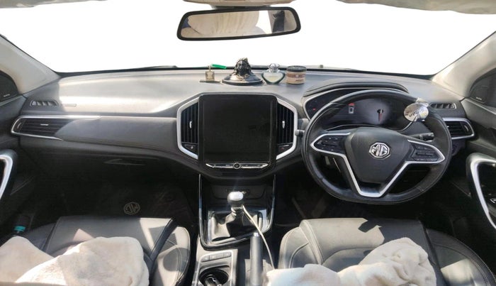 2019 MG HECTOR SHARP HYBRID 1.5 PETROL, Petrol, Manual, 25,195 km, interior