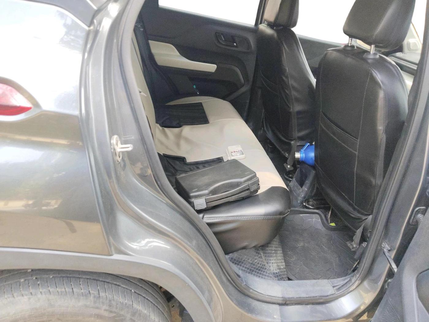 2025 Tata PUNCH Pure (O) , Petrol, Manual, 18,210 km, interior
