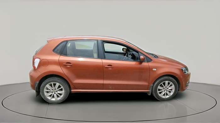 2015 Volkswagen Polo HIGHLINE1.2L, Petrol, Manual, 1,09,097 km, exterior